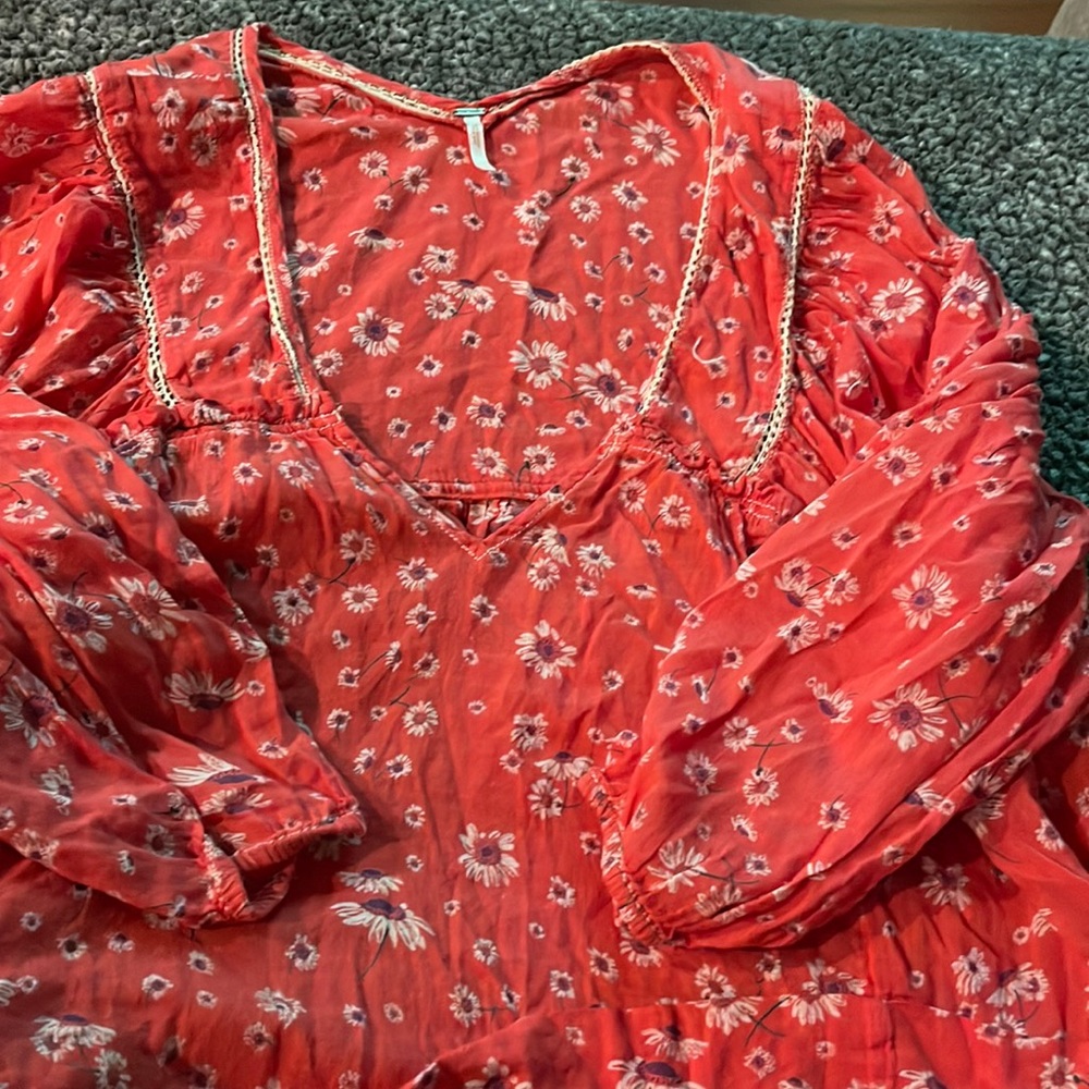 Flowy low cut free people top
